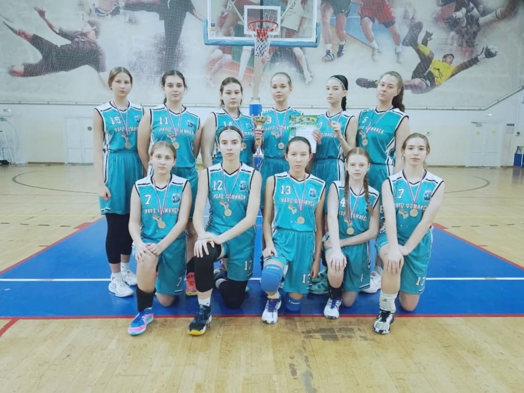 Баскетболистки из Наро-Фоминского округа взяли серебро на «Чемпионате городов России»