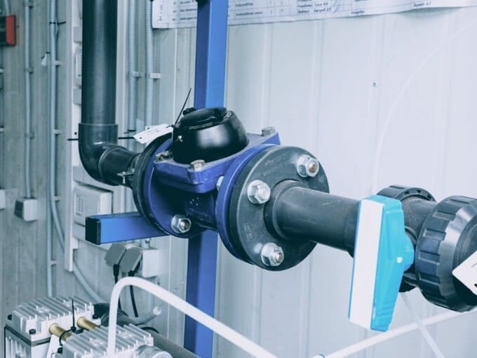 Шустиково готовится к чистой воде: монтаж станции водоочистки завершён