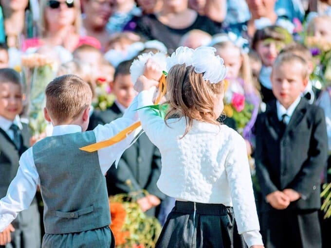 Школьный апгрейд-2025: ГОСТ на форму, единый учебник и оценка за поведение