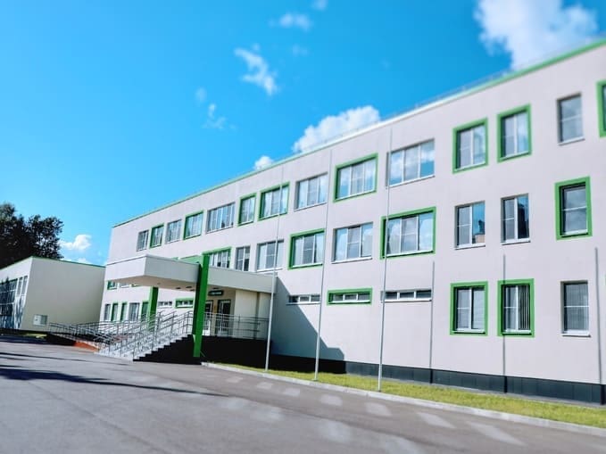 Школа в Калининце стала новой: Здание с 75-летней историей ждет 1 сентября