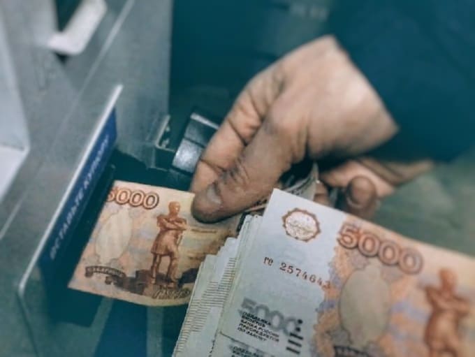 Казанские дропперы осуждены за кражу денег у пенсионерки из Наро-Фоминска