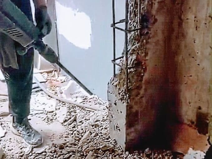 В Наро-Фоминске жители встали на пути перфоратора. Буквально