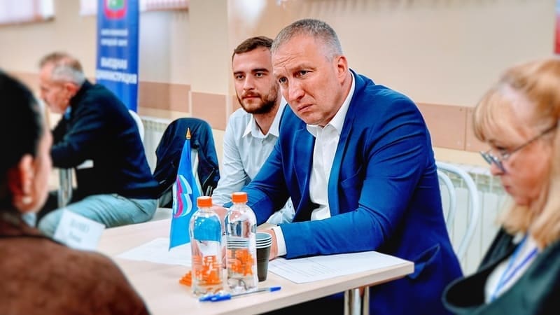 Встреча без галстуков: как в Наро-Фоминске решают проблемы ветеранов и семей СВО