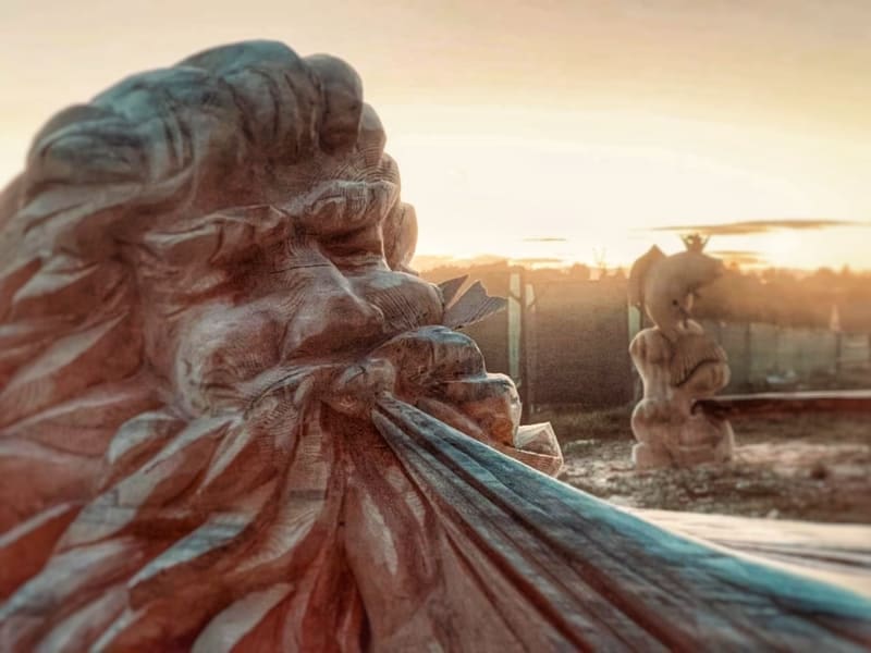 Осенний фестиваль в Горчухино: симпозиум скульпторов и семейный праздник