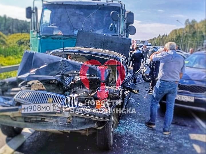 Массовое ДТП с грузовиками парализовало Киевское шоссе под Наро-Фоминском