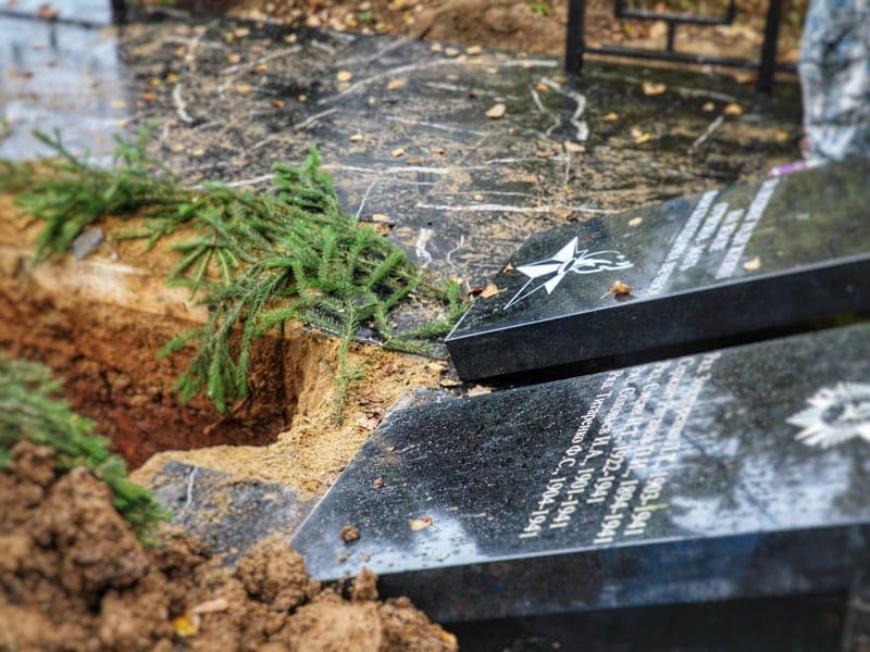 В деревне Покровка открыли мемориал трем бойцам 110-й стрелковой дивизии