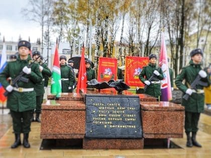 Обновление мемориала «Черный тюльпан» в Наро-Фоминске. Фото: Роман Шамнэ / ВКонтакте