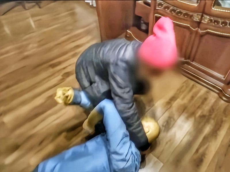 Платок, ссора, признание. Жительница Апрелевки обвиняется в убийстве бабушки