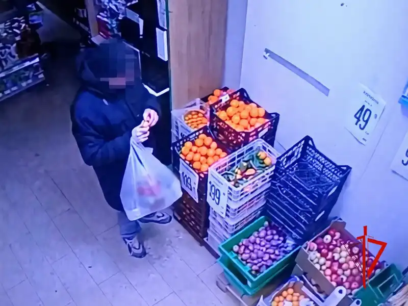 Уроженец Наро-Фоминска залез в супермаркет и начал есть мандарины