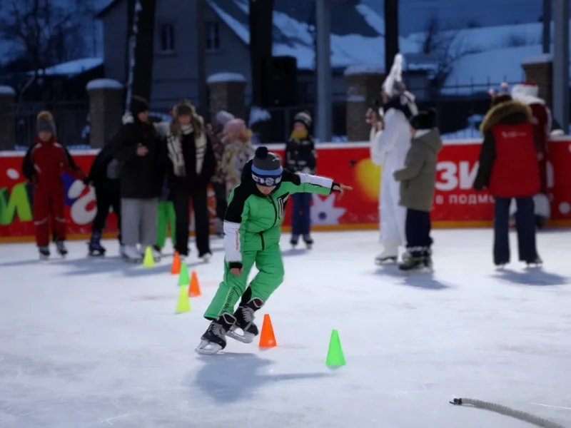 Каток в парке Воровского изменит график работы на новогодних праздниках
